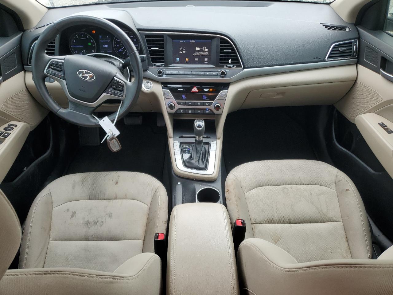 2017 Hyundai Elantra - Image 8