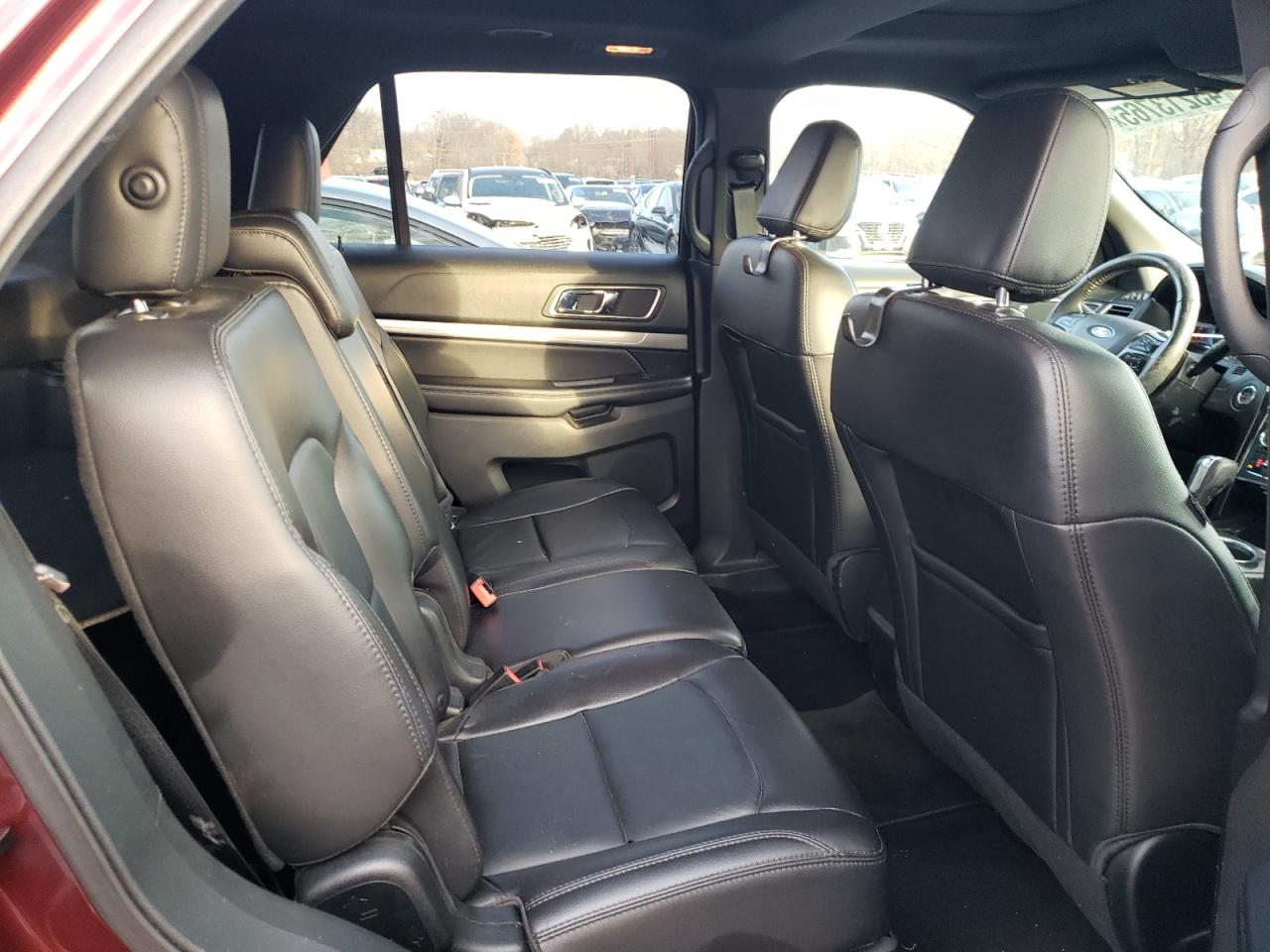 2018 Ford Explorer - Image 11