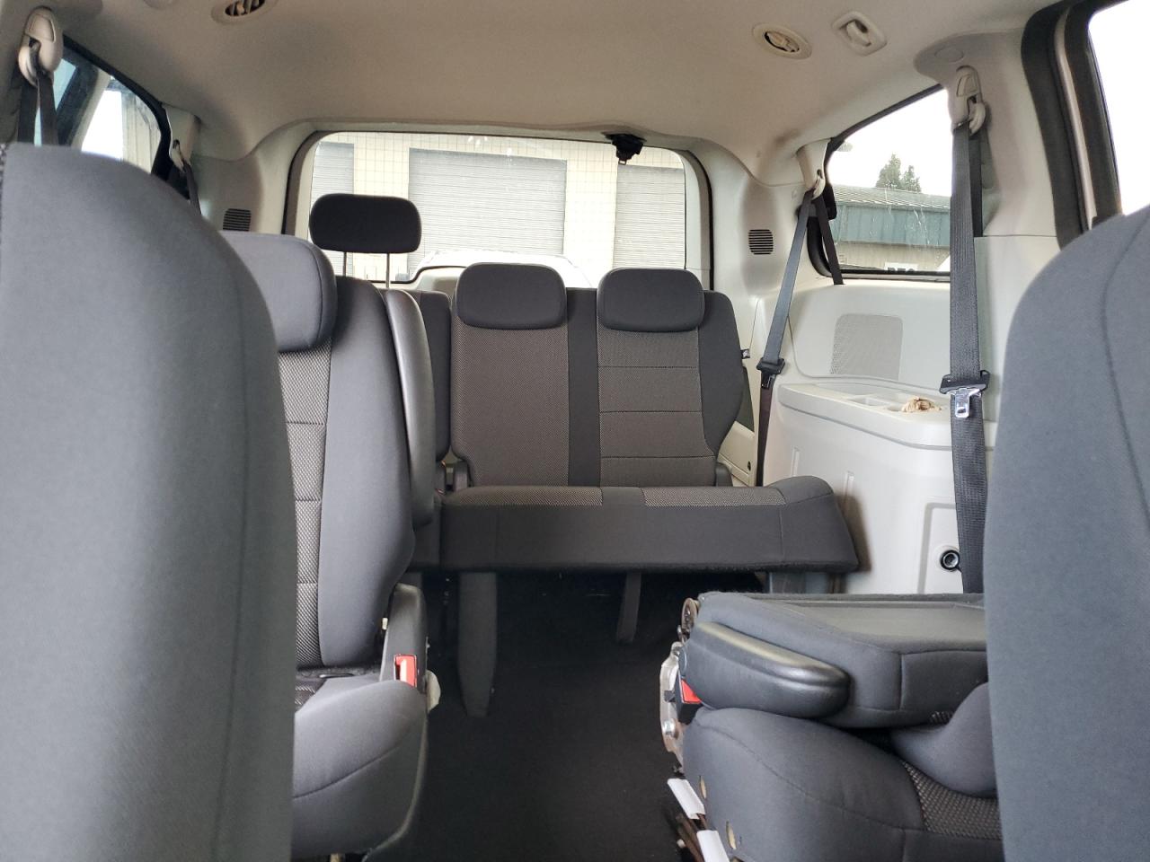 2009 Dodge Caravan - Image 10