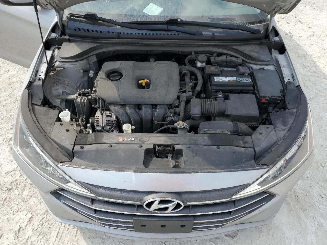 2020 Hyundai Elantra - Image 11