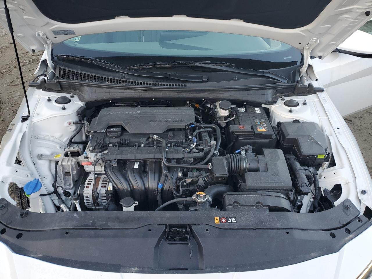 2024 Hyundai Elantra - Image 11