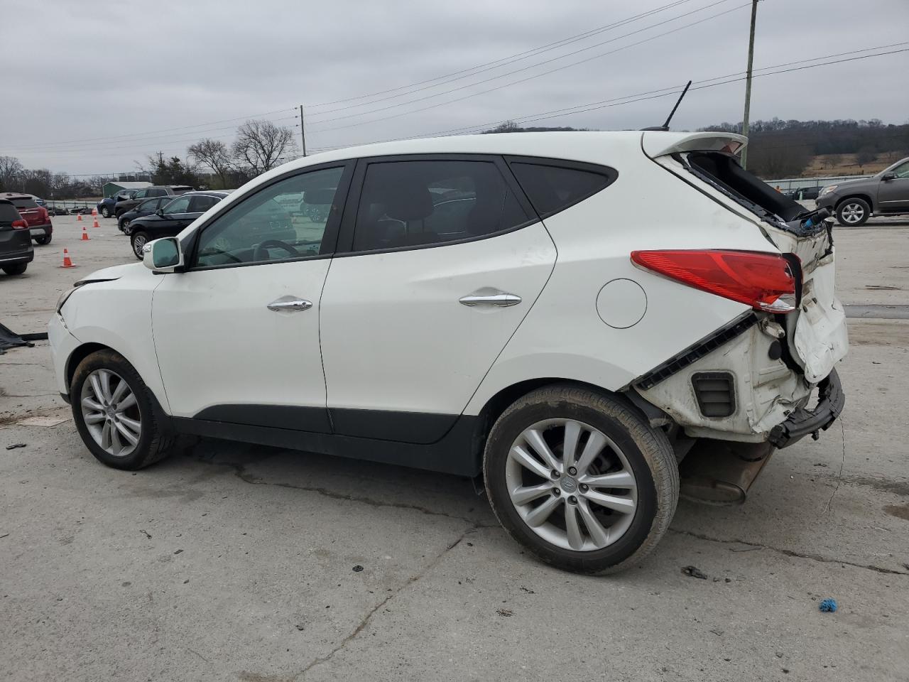 2013 Hyundai Tucson - Image 2