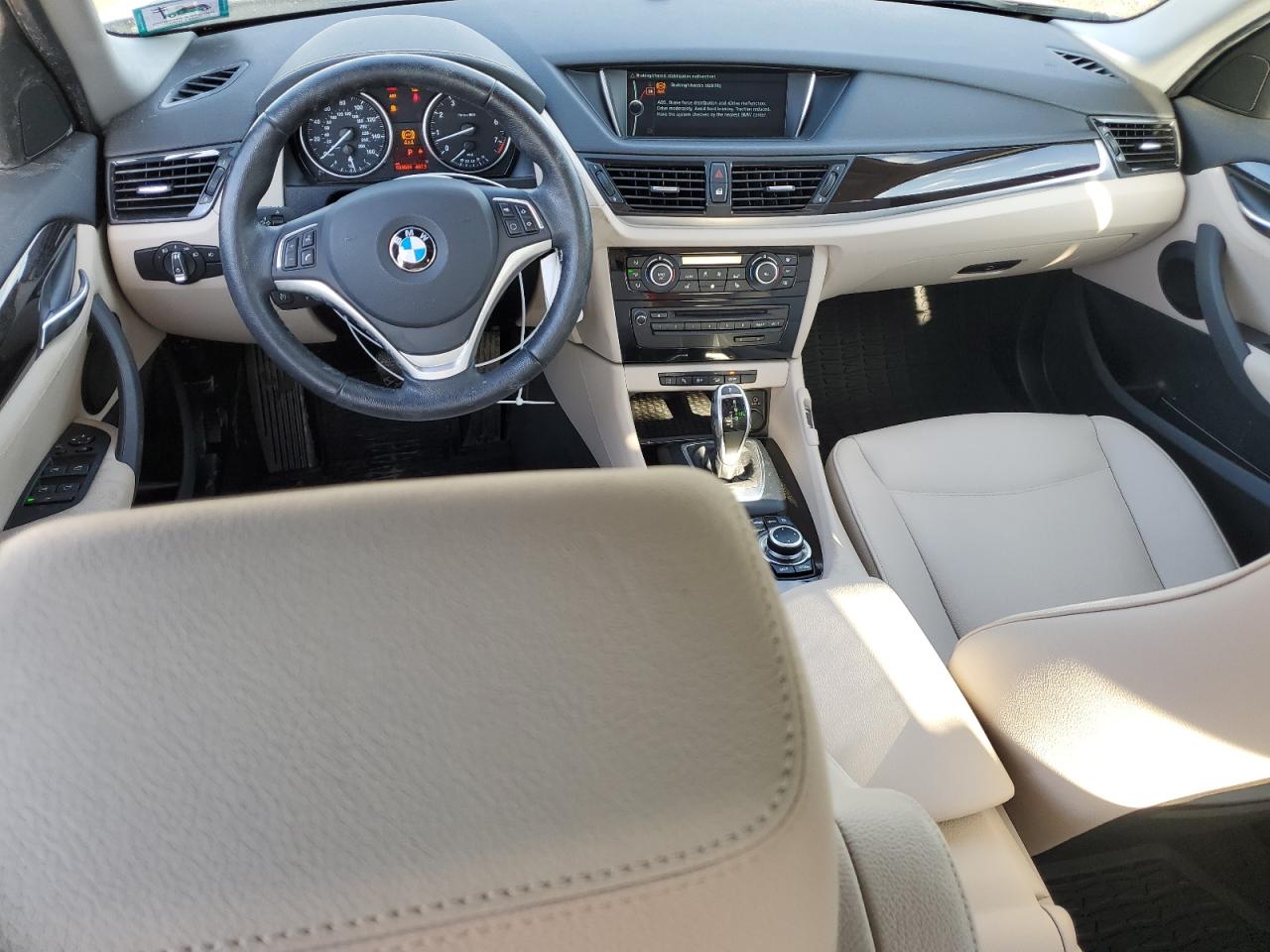 2015 BMW X1 - Image 8