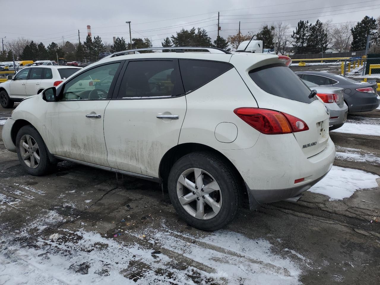 2010 Nissan Murano - Image 2