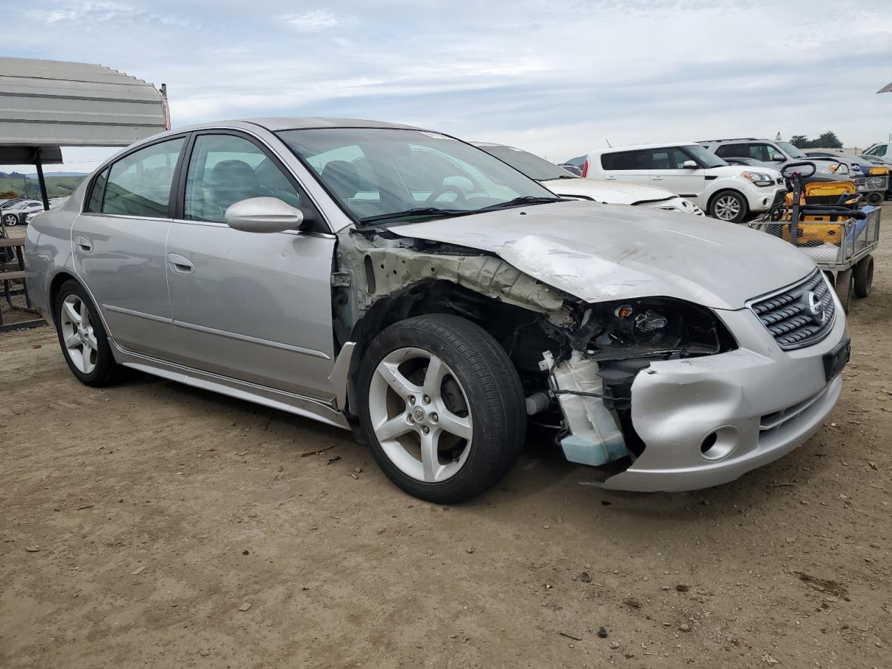2005 Nissan Altima - Image 4