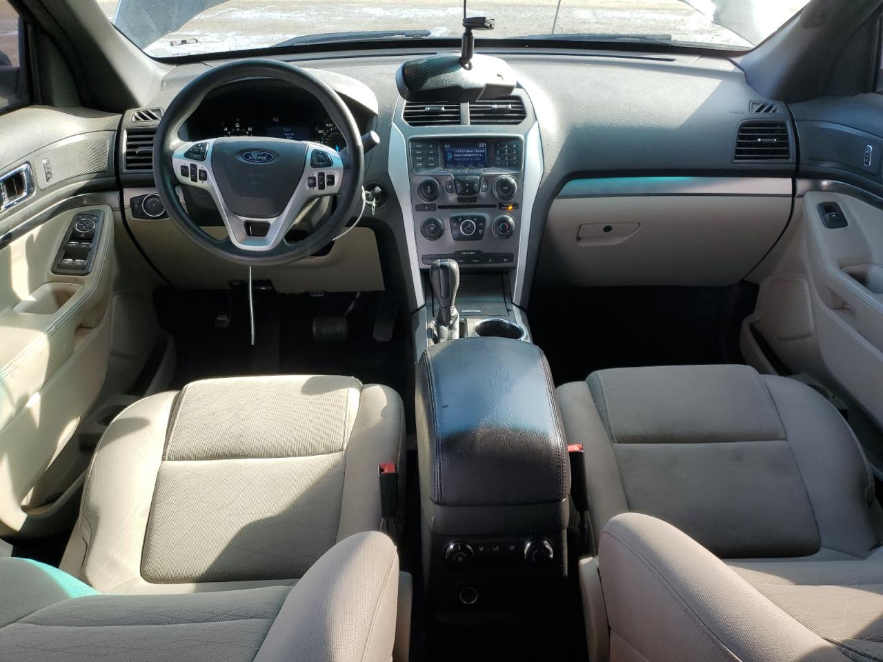2015 Ford Explorer - Image 8