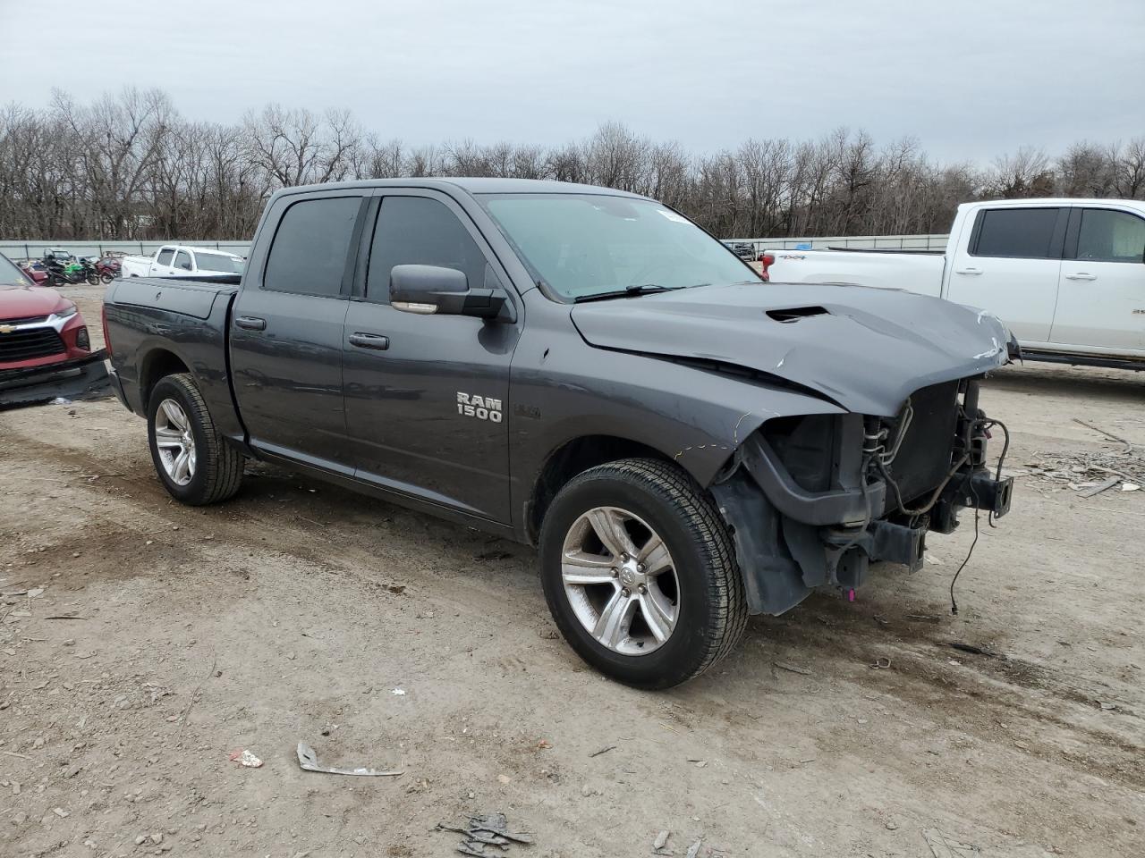 2016 RAM 1500 - Image 4