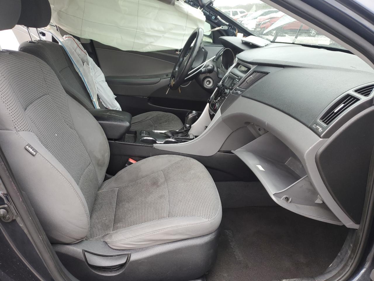 2013 Hyundai Sonata - Image 7