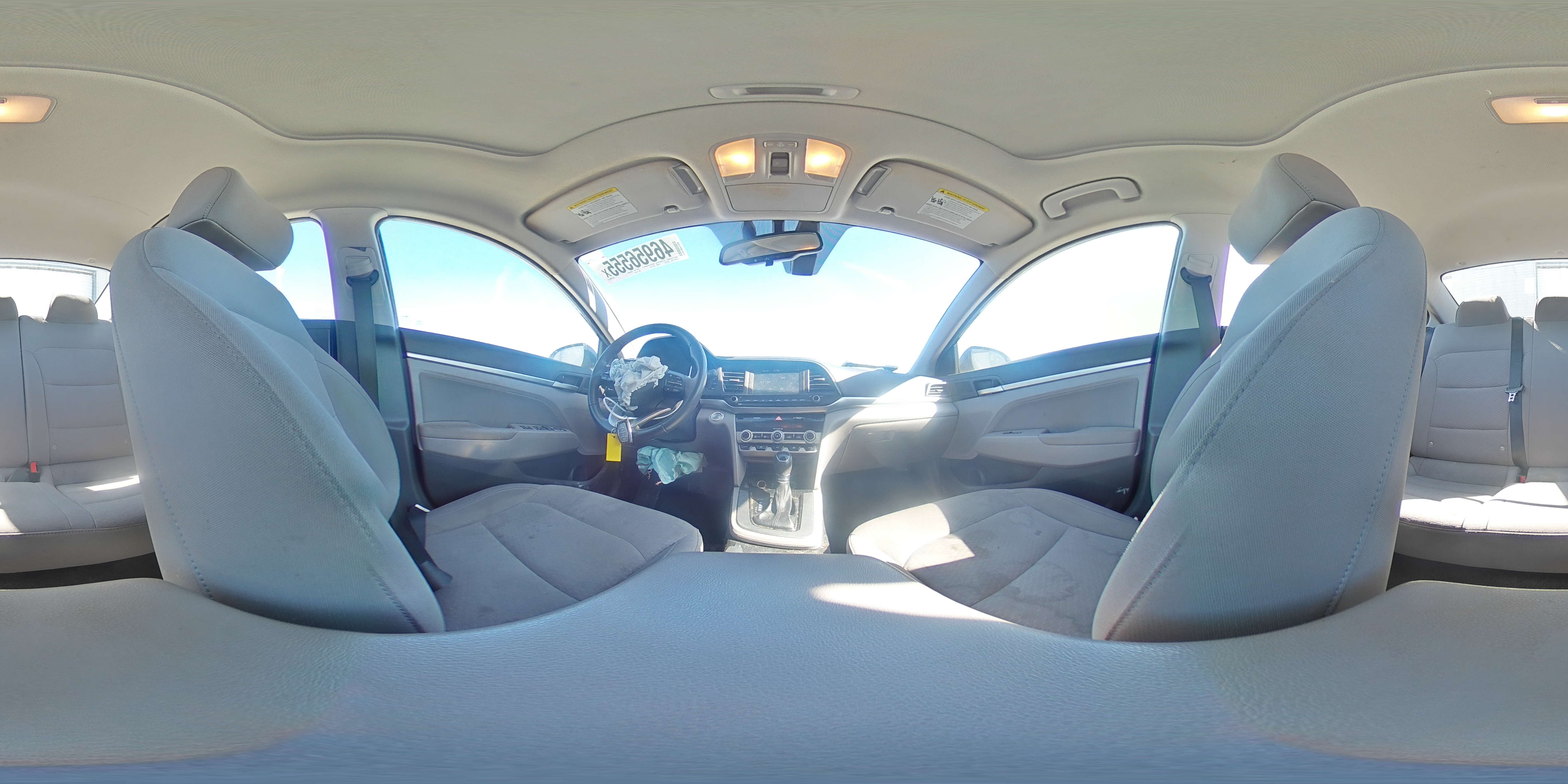 2020 Hyundai Elantra - Image 13