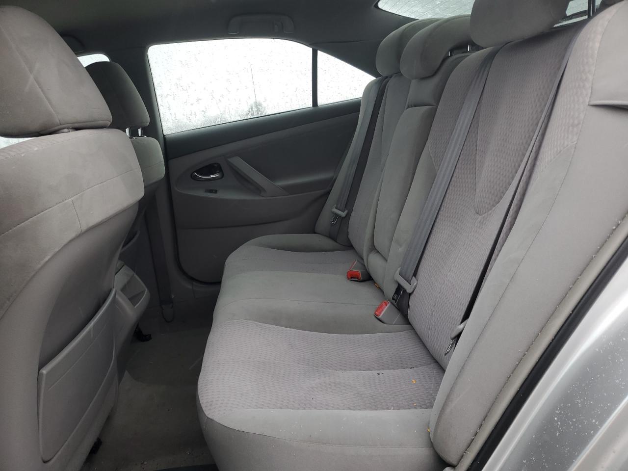 2010 Toyota Camry - Image 11