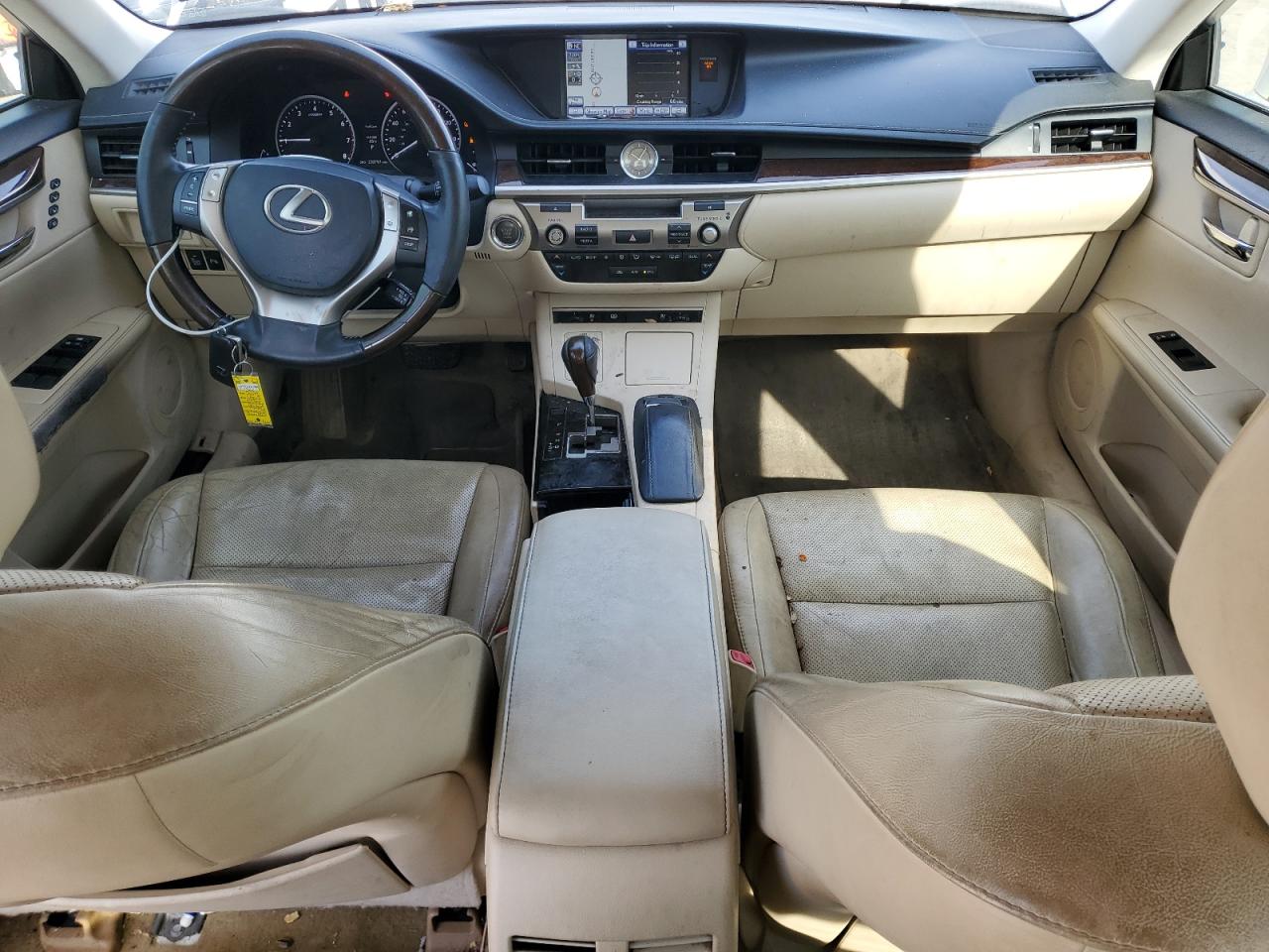 2014 Lexus ES - Image 8