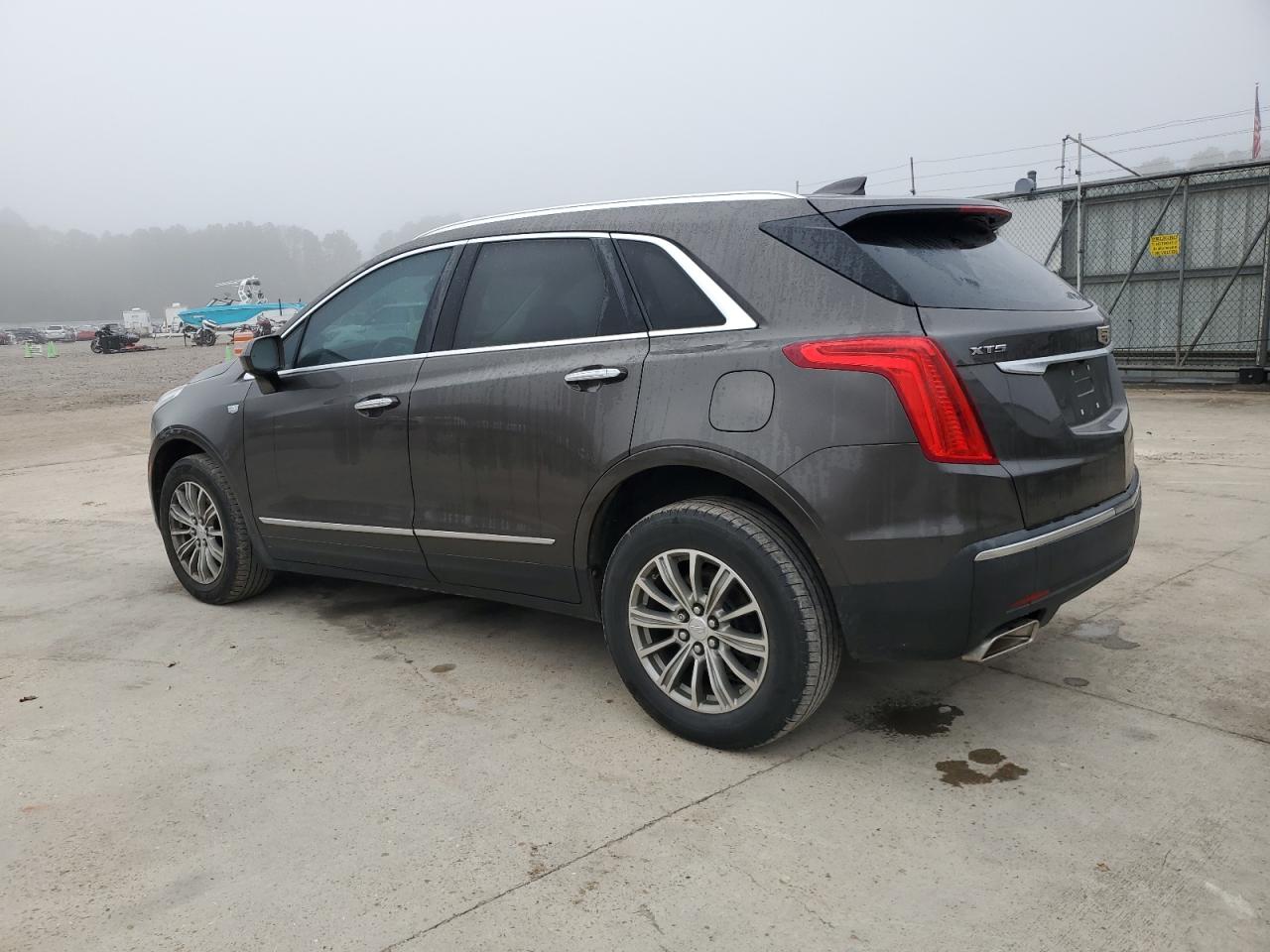 2019 Cadillac XT5 - Image 2