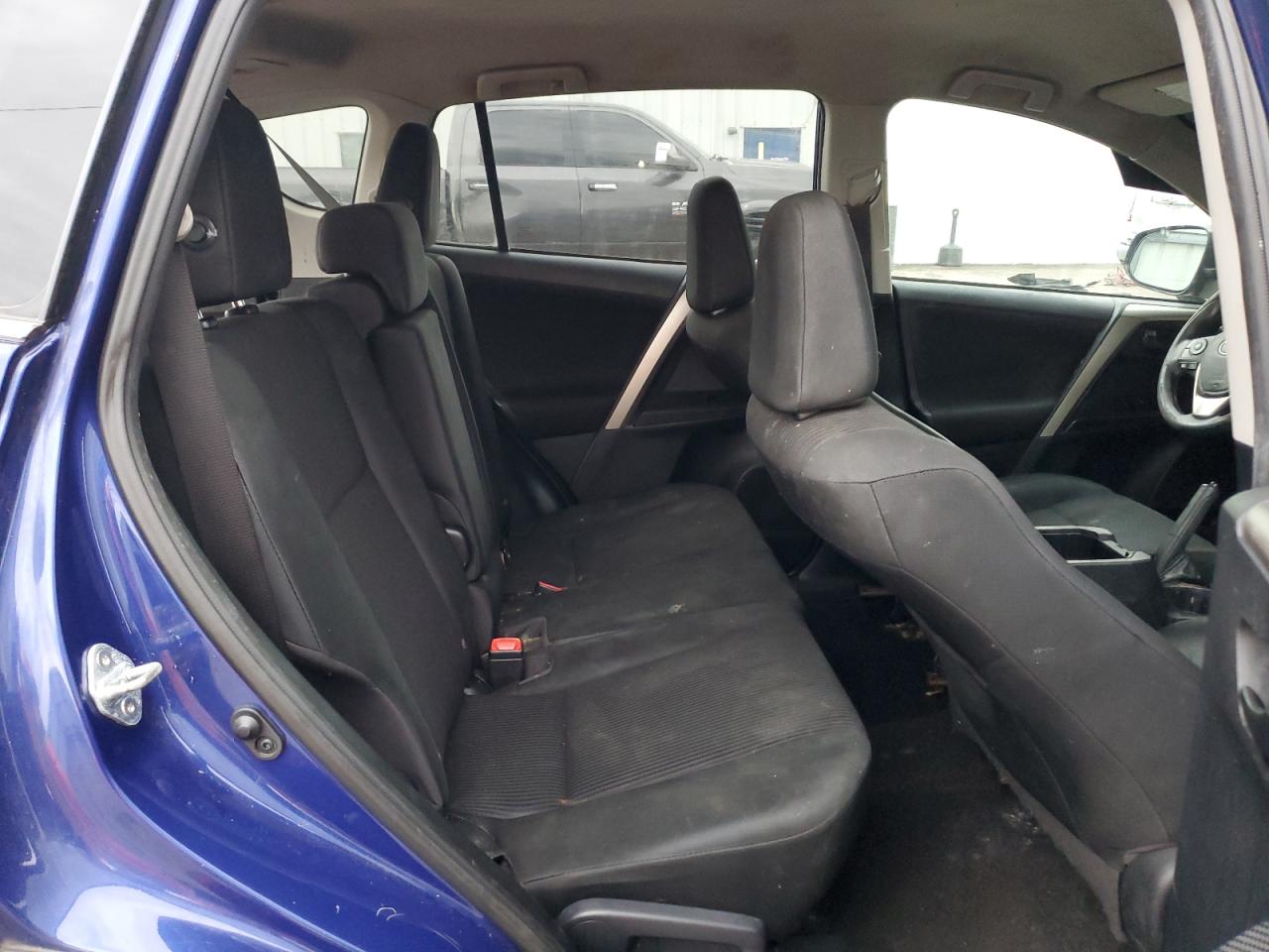 2015 Toyota RAV 4 - Image 11