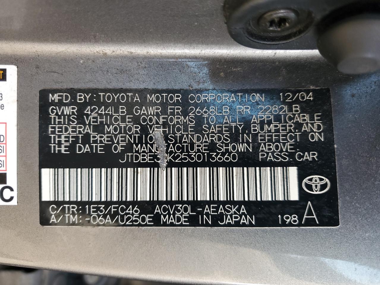 2005 Toyota Camry - Image 12