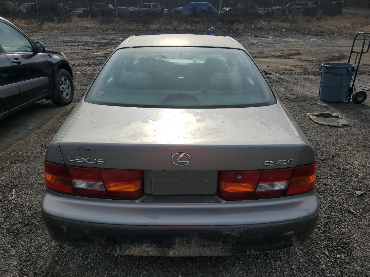 1999 Lexus Es 300 VIN: JT8BF28G0X5067827 Lot: 44329305