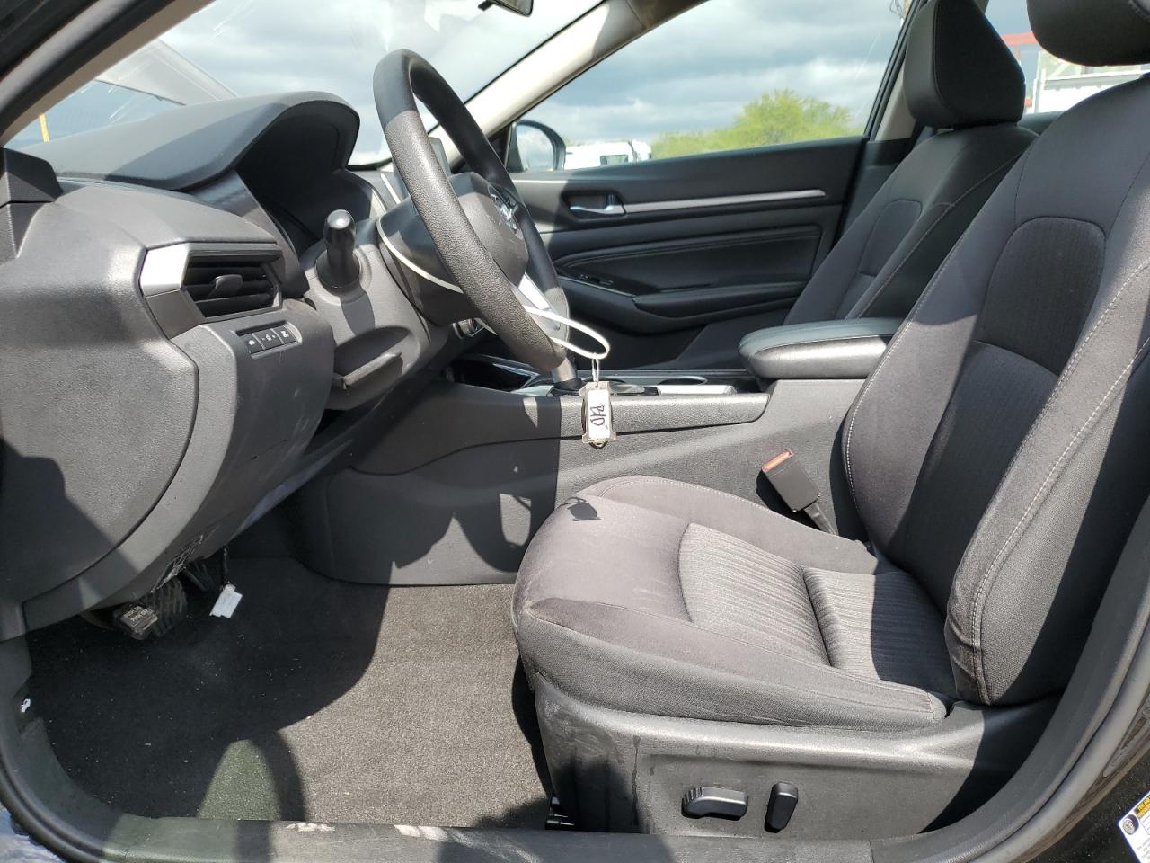 2021 Nissan Altima - Image 7
