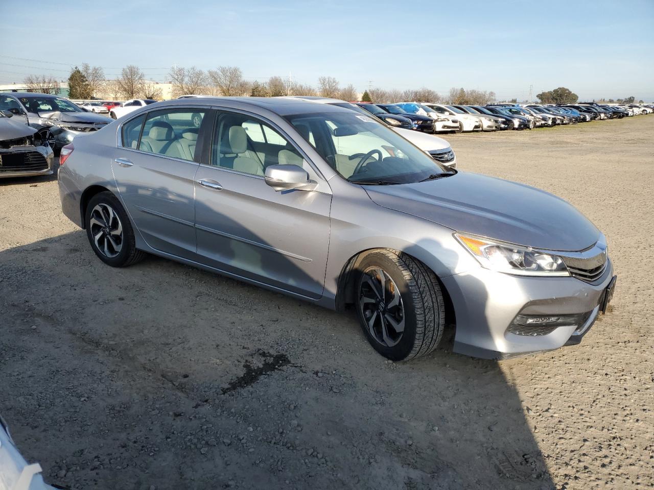 2017 Honda Accord - Image 4
