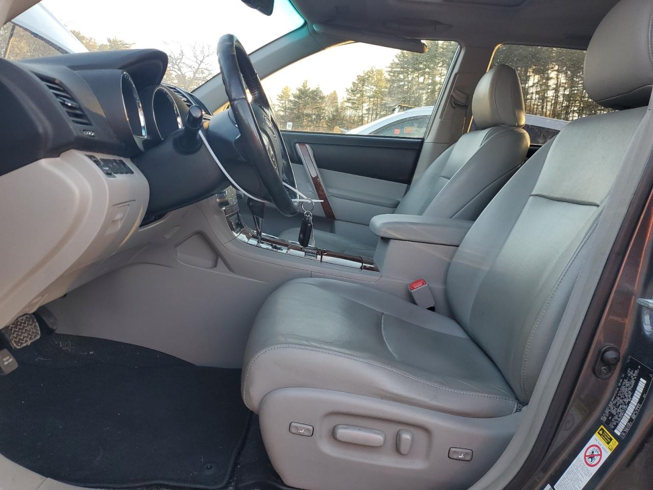 2012 Toyota Highlander - Image 7