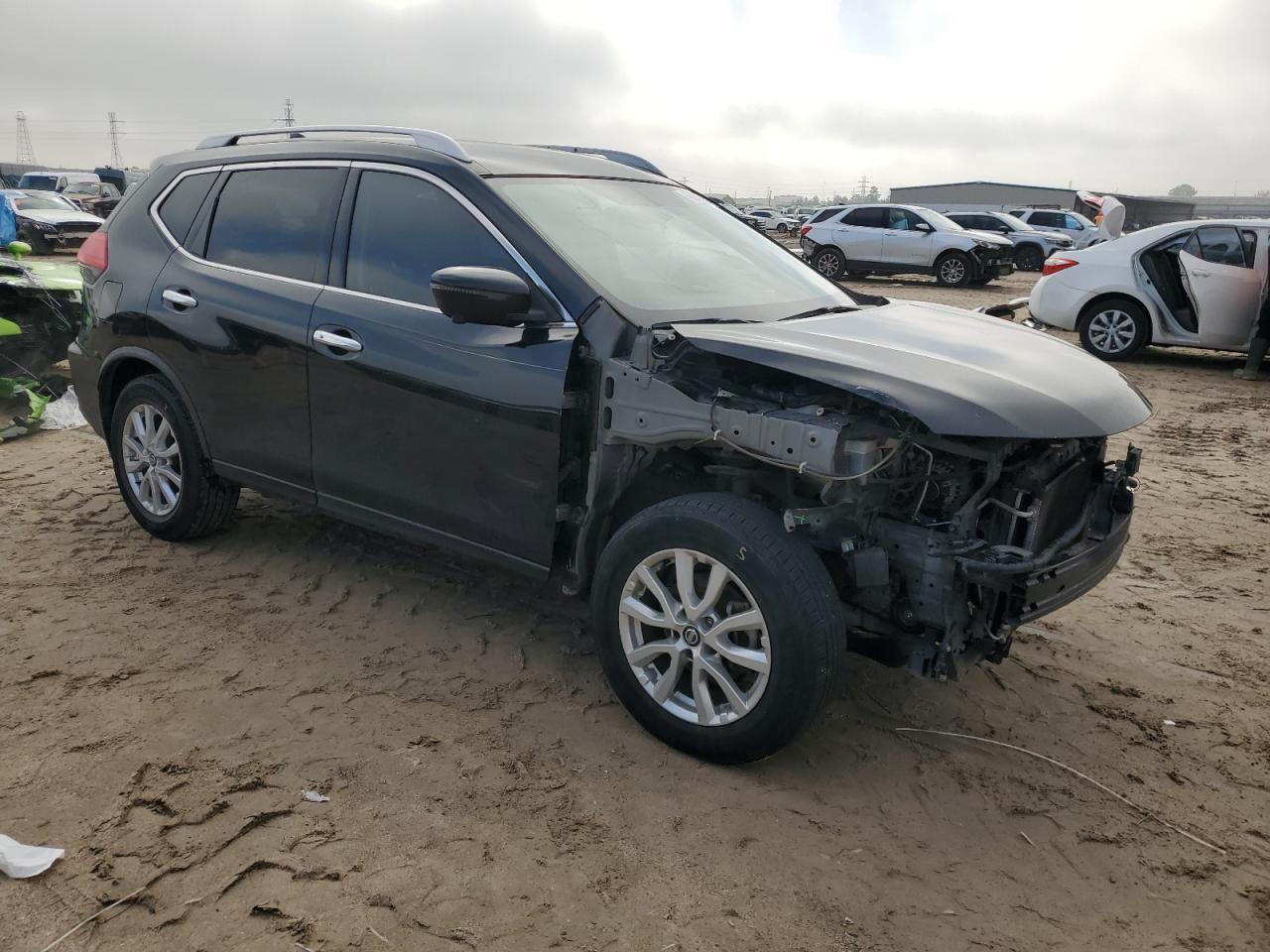 2017 Nissan Rogue - Image 4