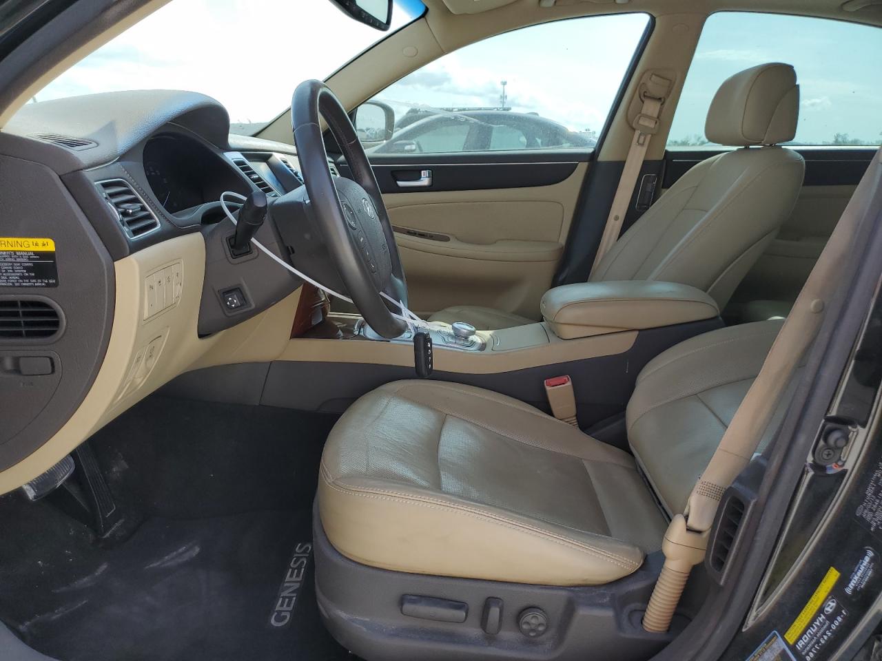 2013 Hyundai Genesis - Image 7
