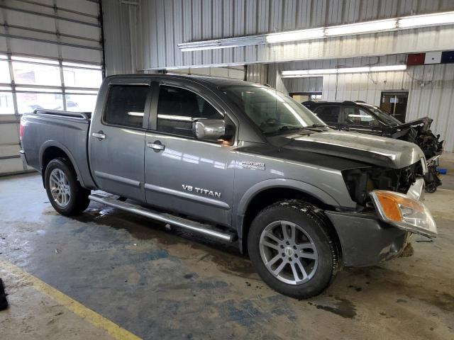  NISSAN TITAN 2015 Szary