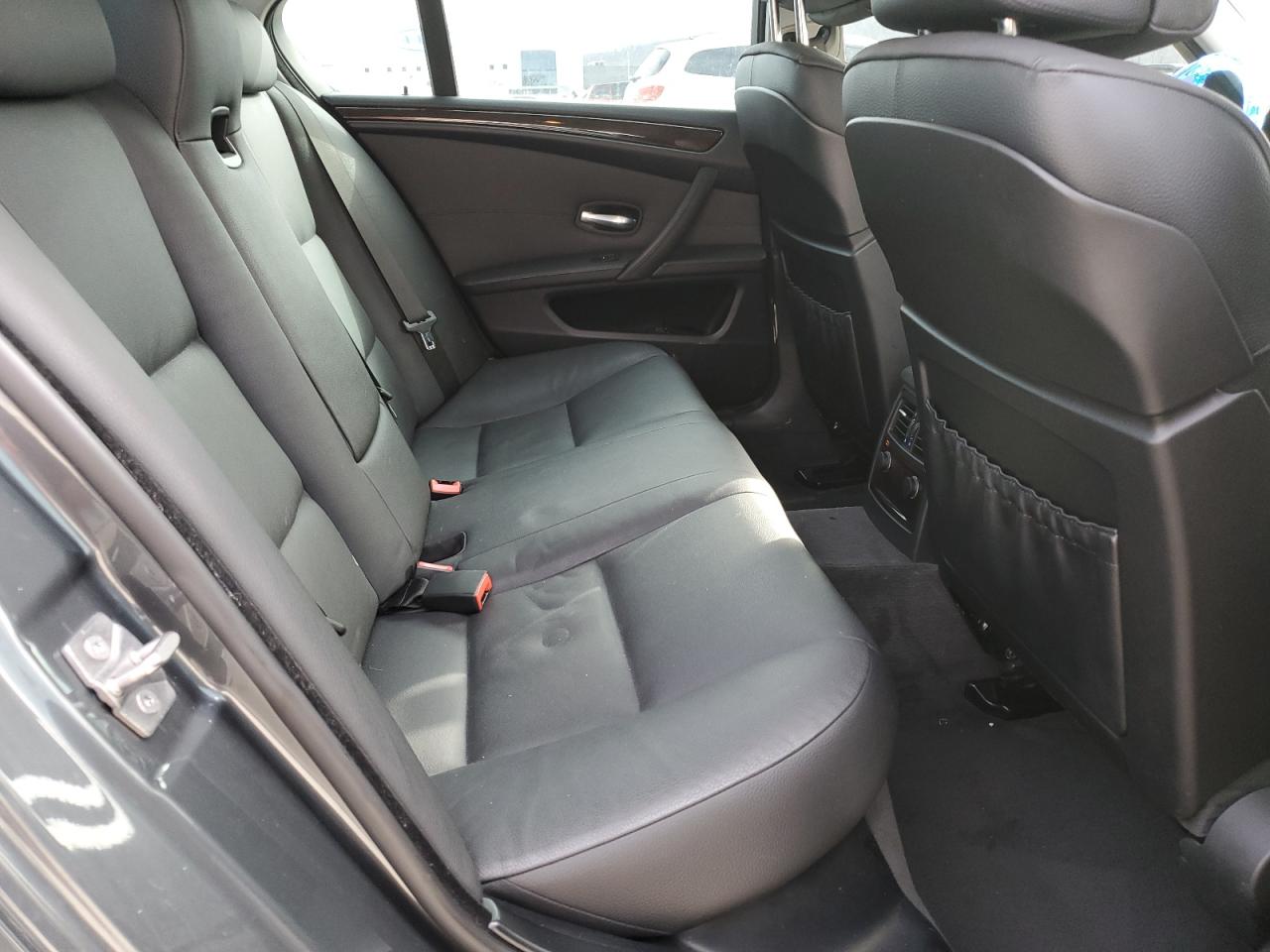 2010 BMW 5er - Image 11