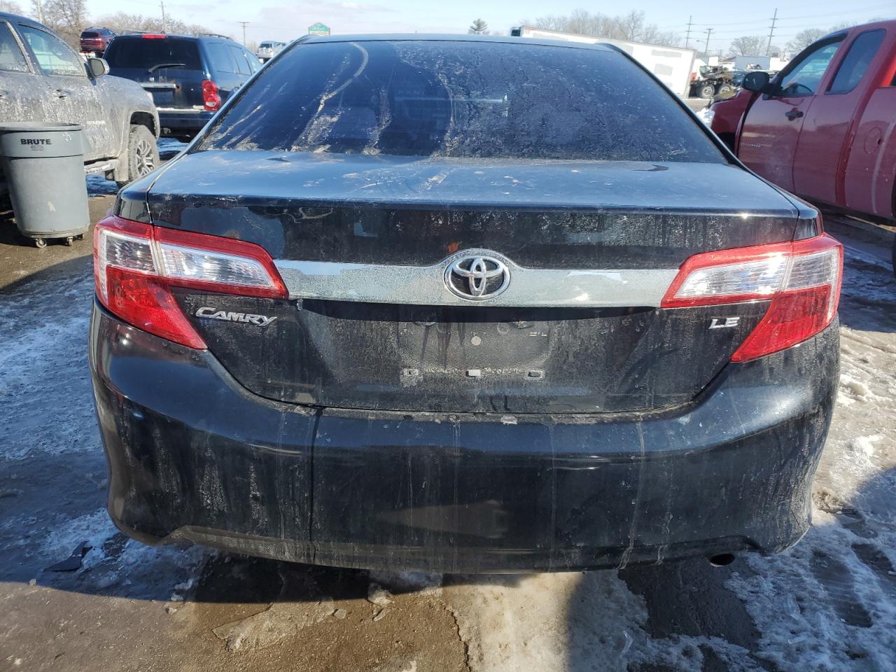 2012 Toyota Camry - Image 6