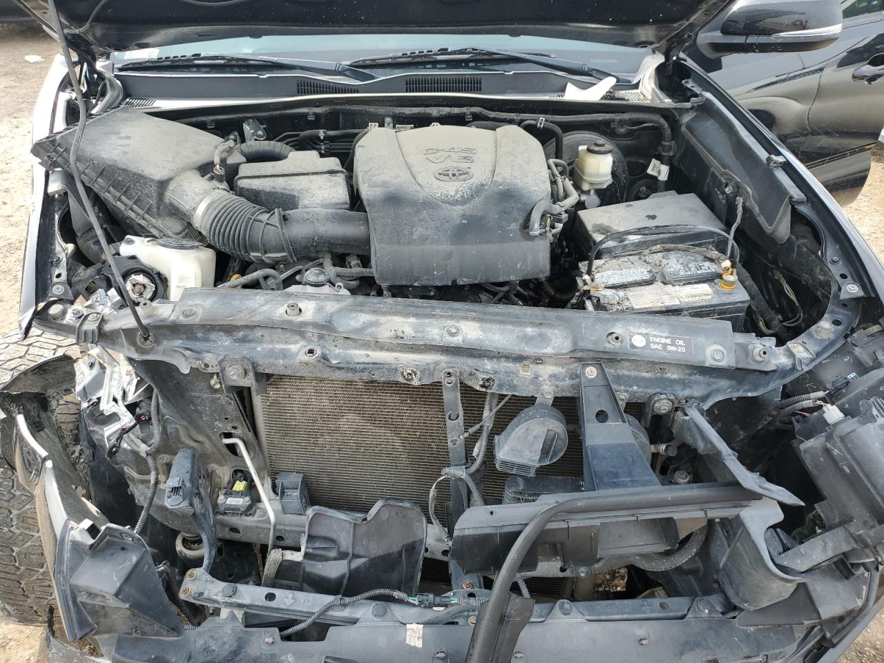 2016 Toyota Tacoma - Image 11