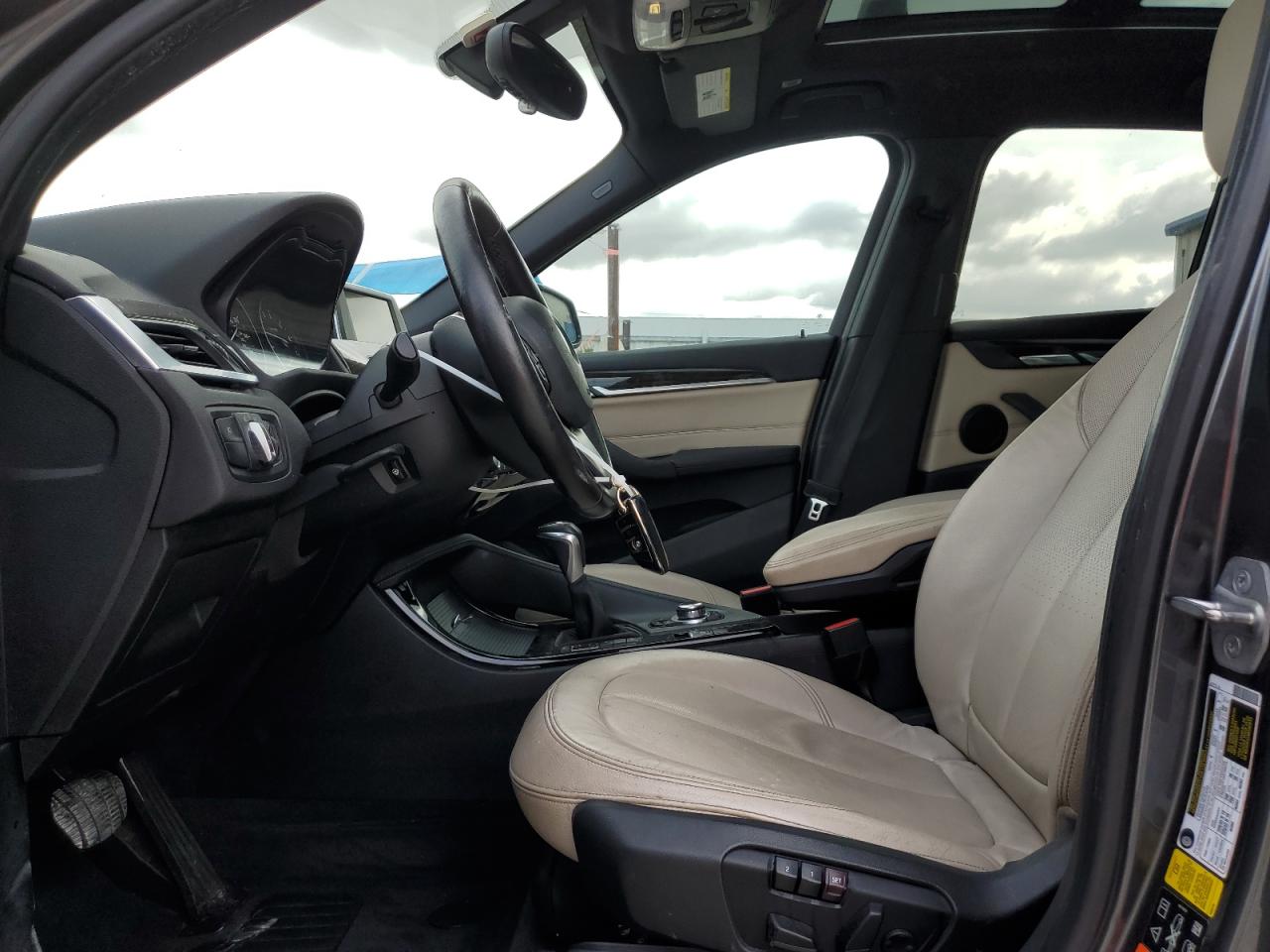 2016 BMW X1 - Image 7