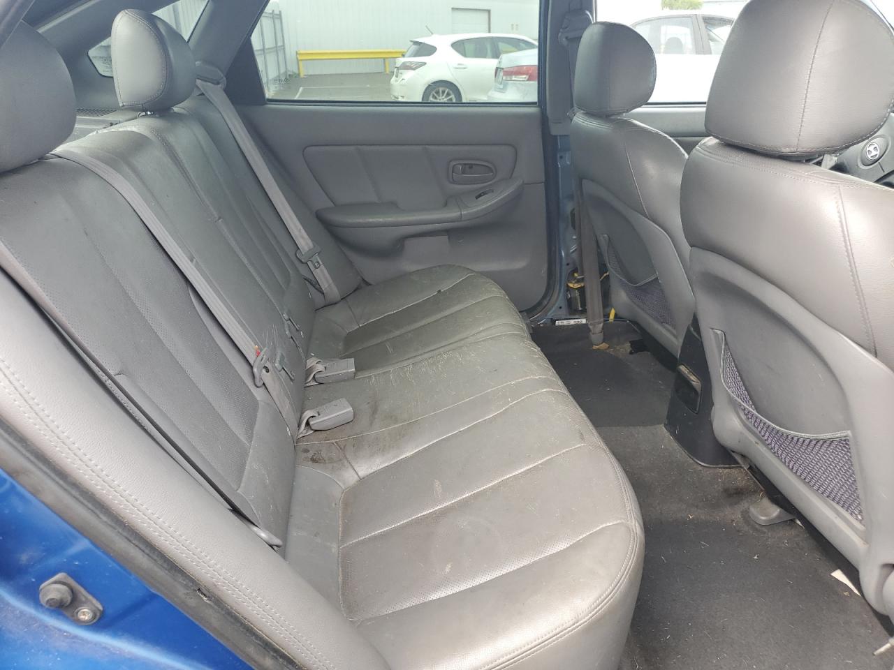 2005 Hyundai Elantra - Image 10