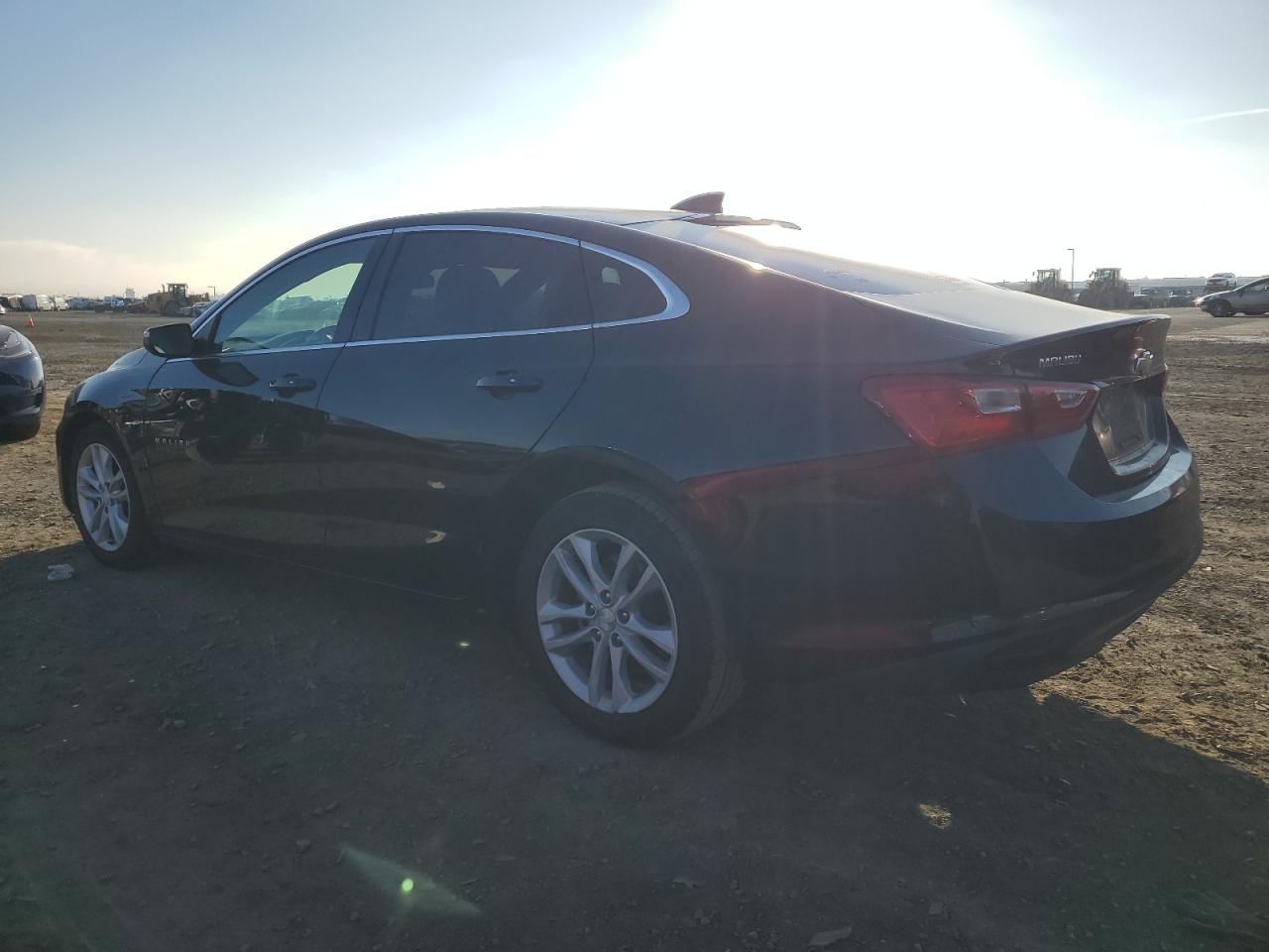 2018 Chevrolet Malibu - Image 2