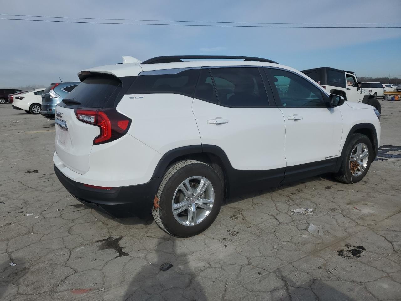 2022 GMC Terrain - Image 3
