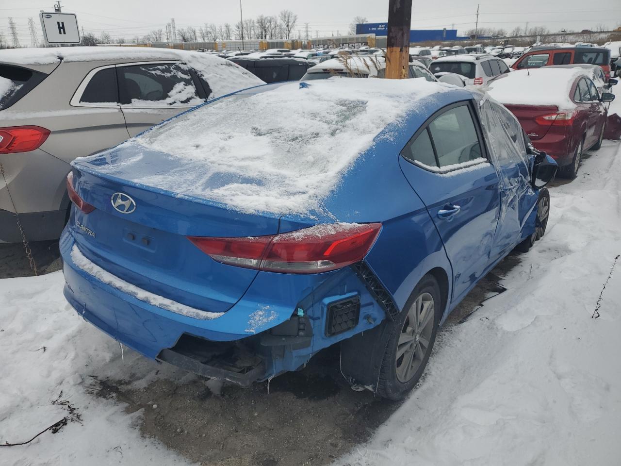 2018 Hyundai Elantra - Image 3