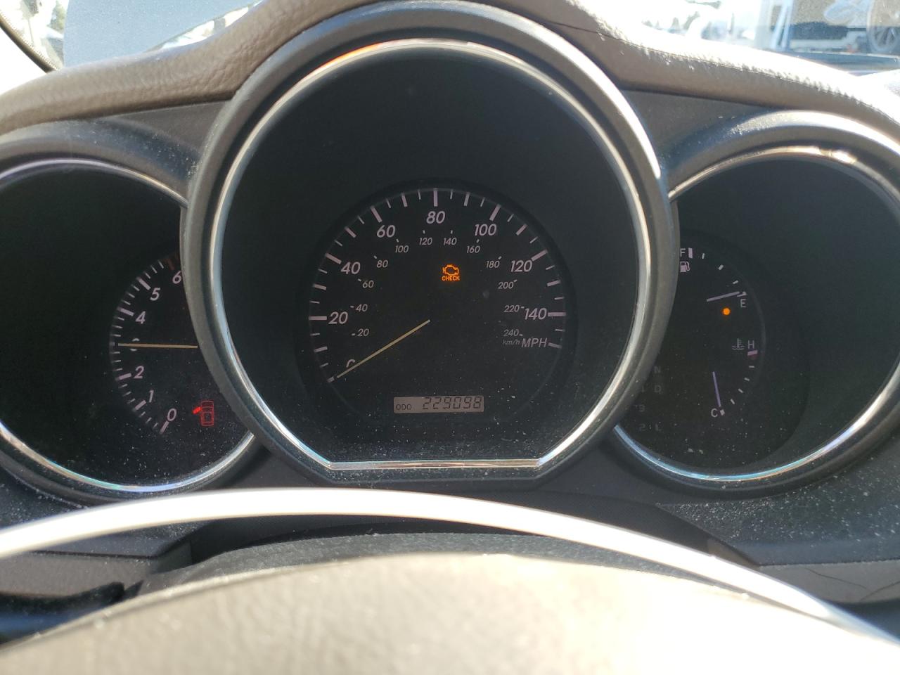 2004 Lexus RX - Image 9