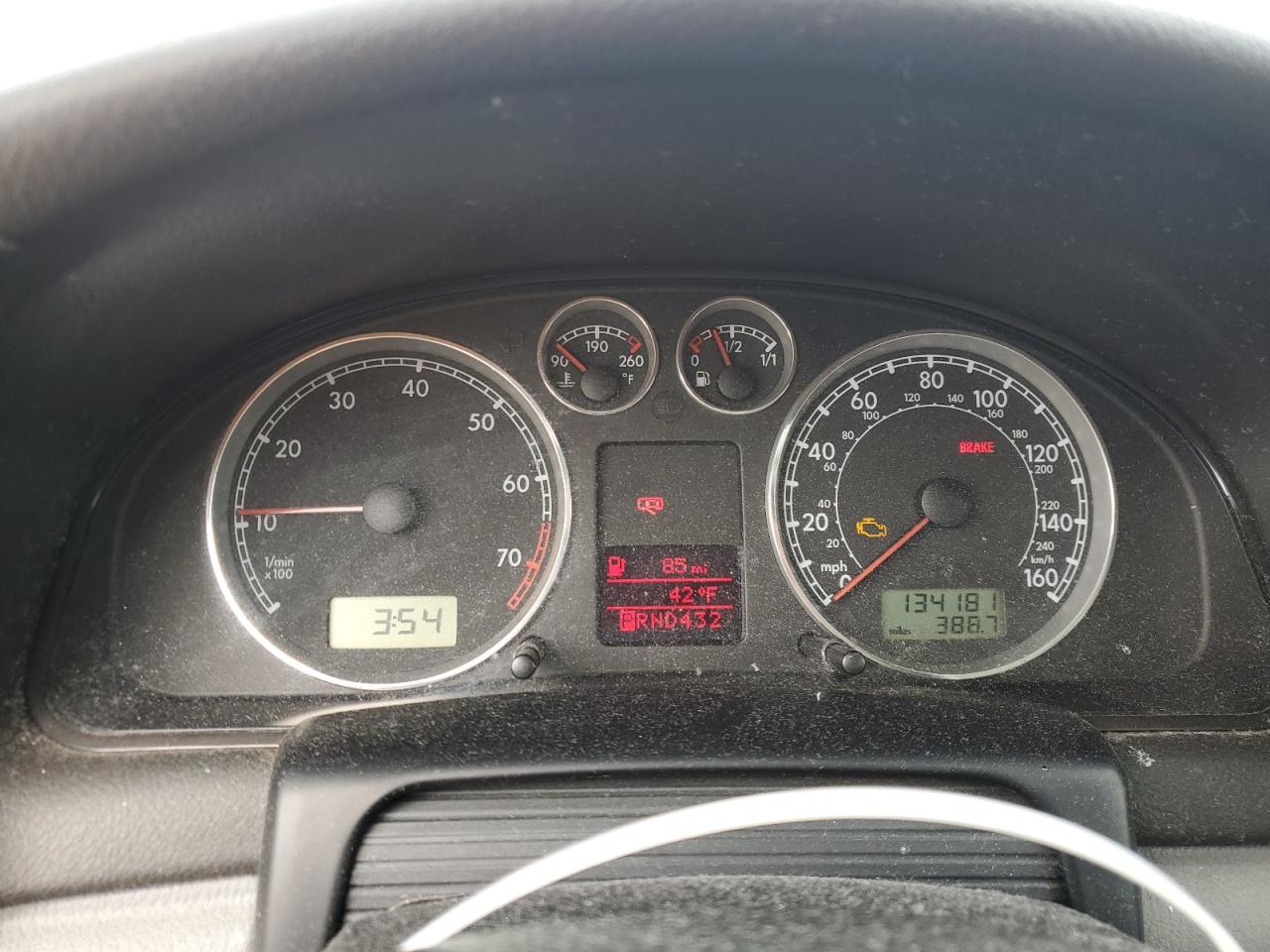 2002 Volkswagen Passat - Image 9