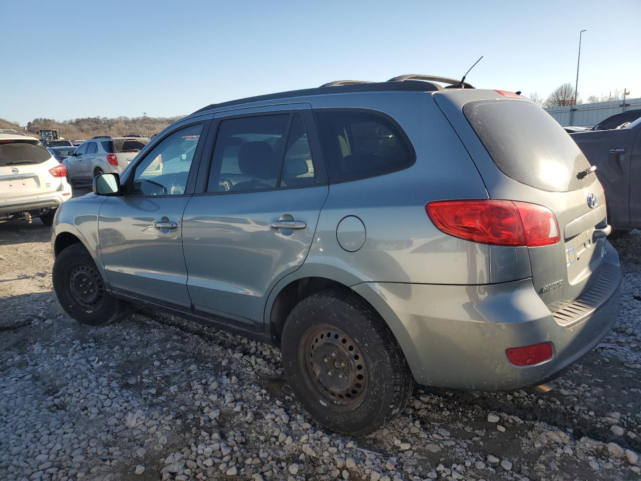 2009 Hyundai Santa Fe - Image 2