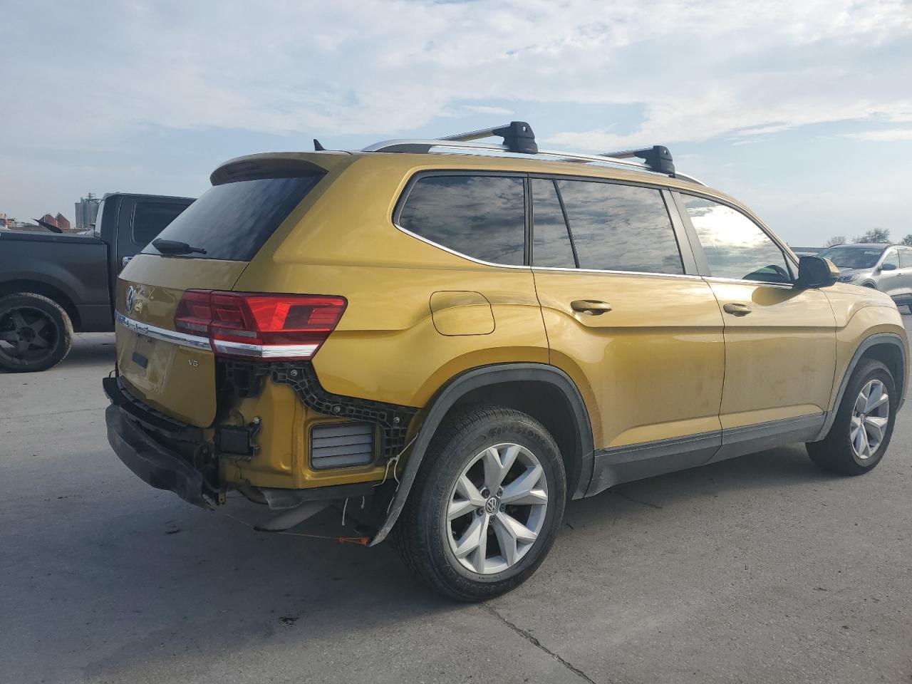 2018 Volkswagen Atlas - Image 3