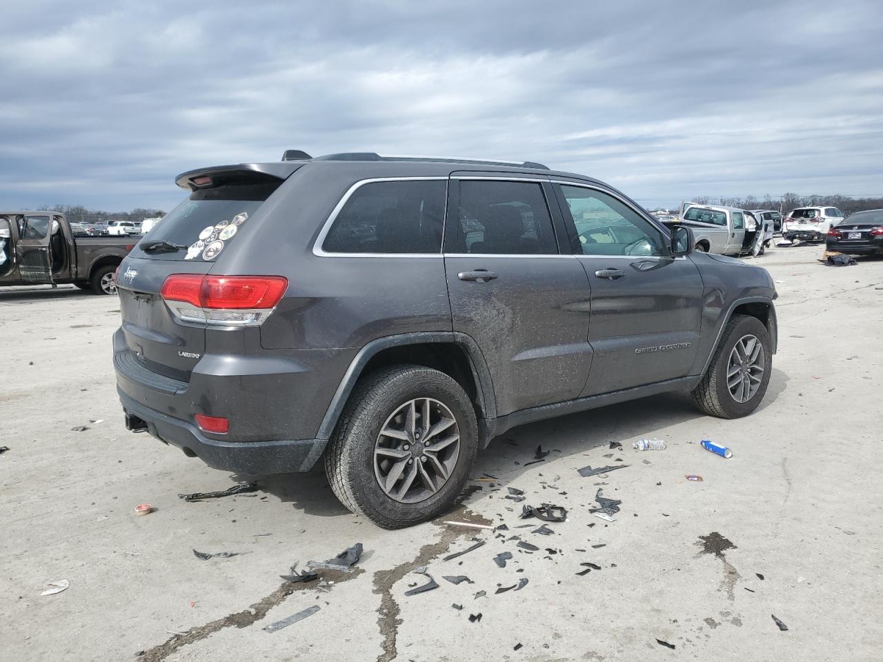 2019 Jeep Grand Cherokee - Image 3