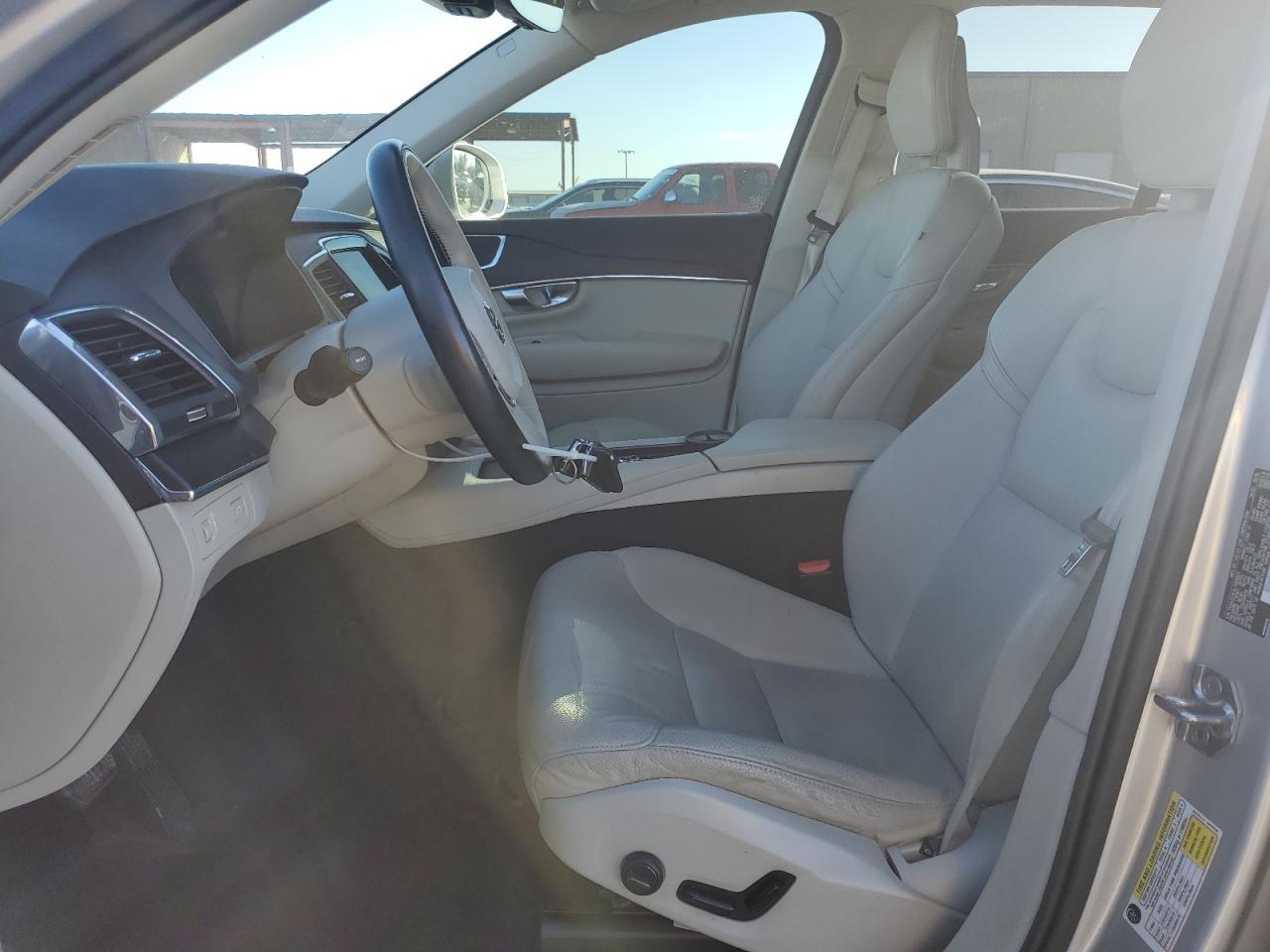 2020 Volvo XC90 - Image 7