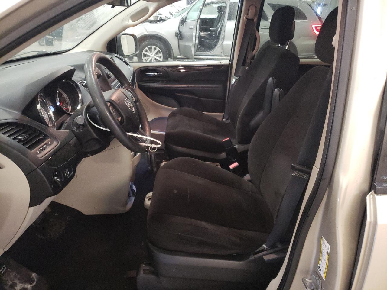 2012 Dodge Caravan - Image 7