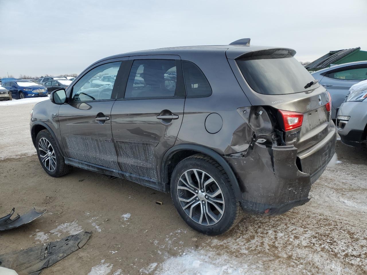 2017 Mitsubishi Outlander - Image 2