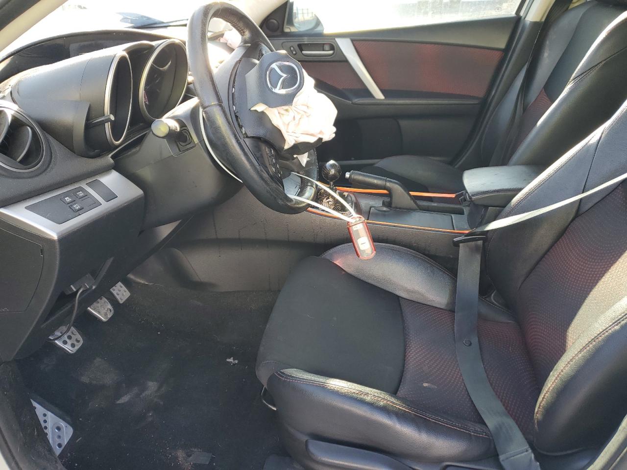 2013 Mazda 3 - Image 7