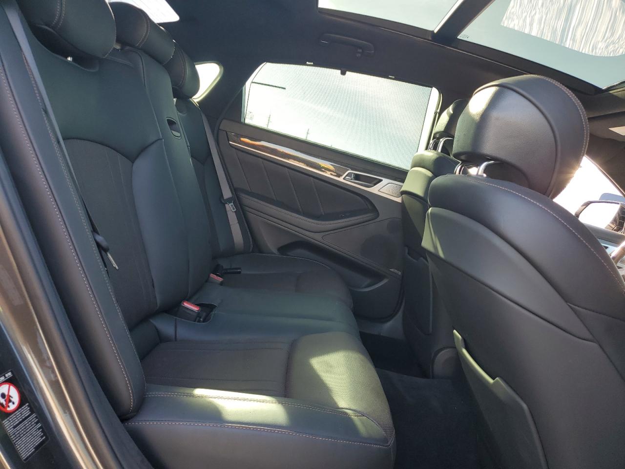 2018 Genesis G80 - Image 10