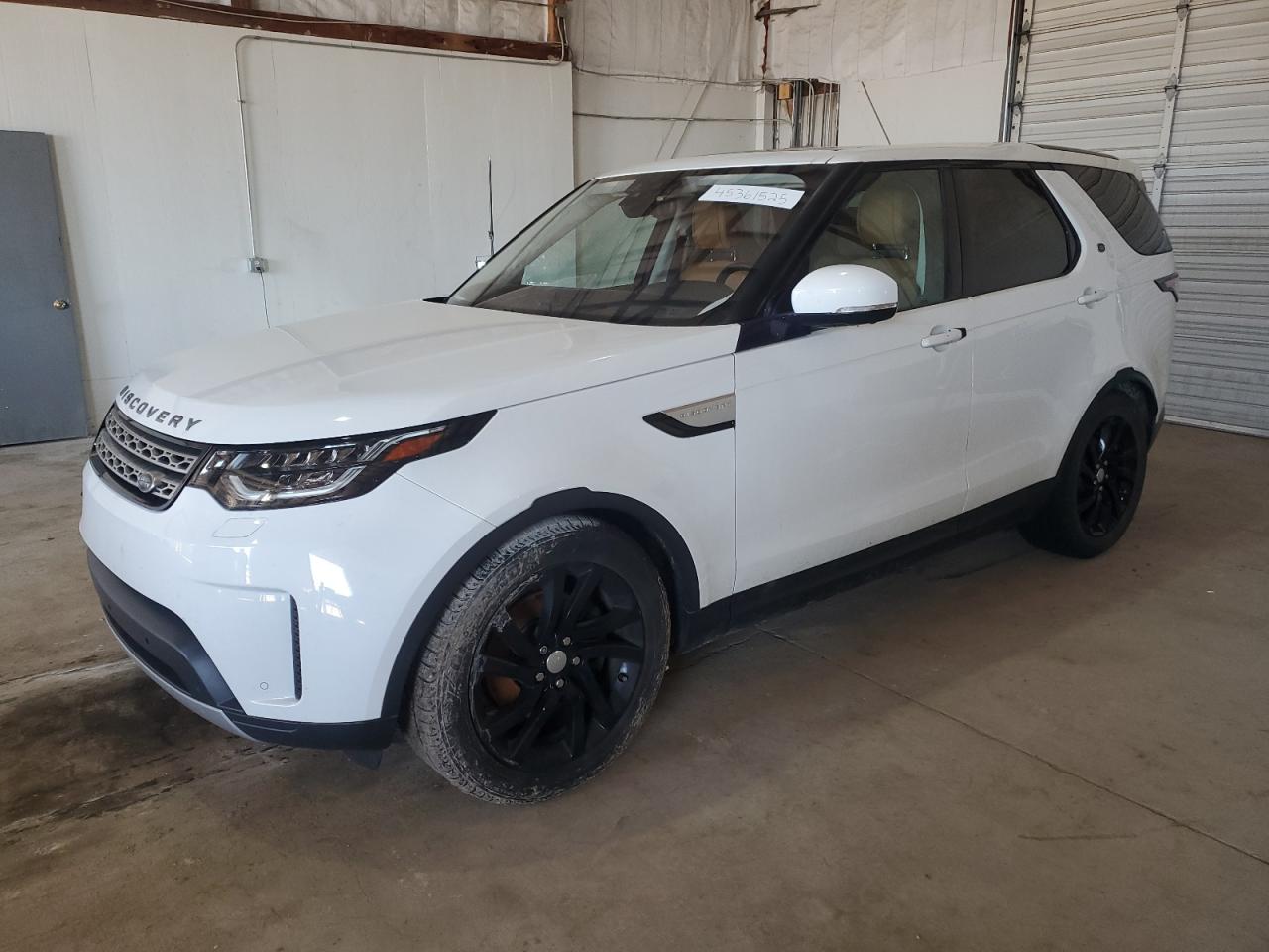 2018 Land Rover Discovery - Image 1
