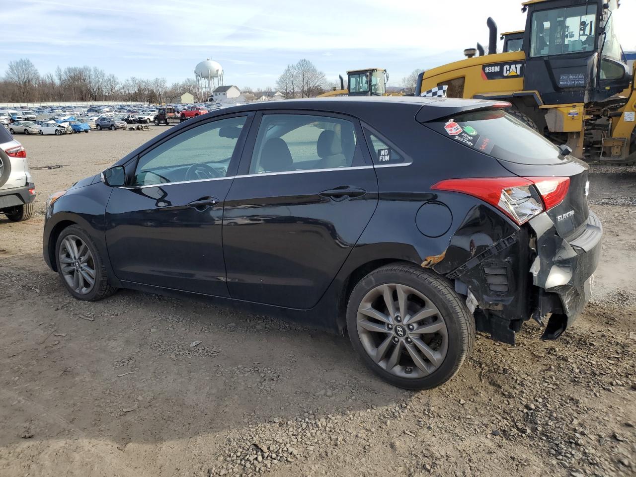 2016 Hyundai Elantra - Image 2