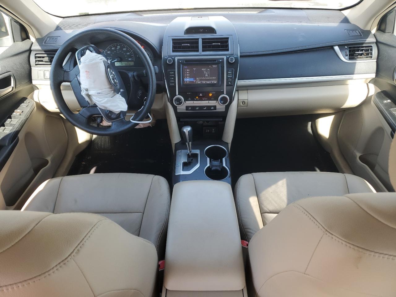 2014 Toyota Camry - Image 8