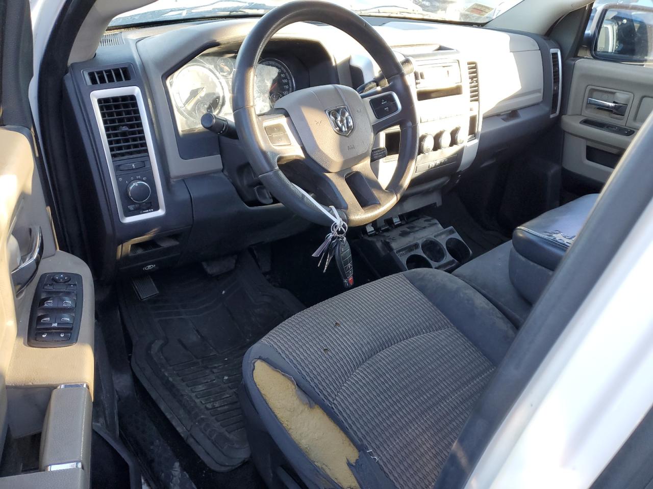 2010 Dodge RAM - Image 8