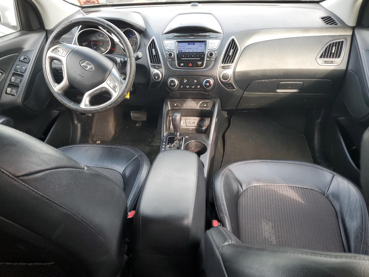 2012 Hyundai Tucson - Image 8