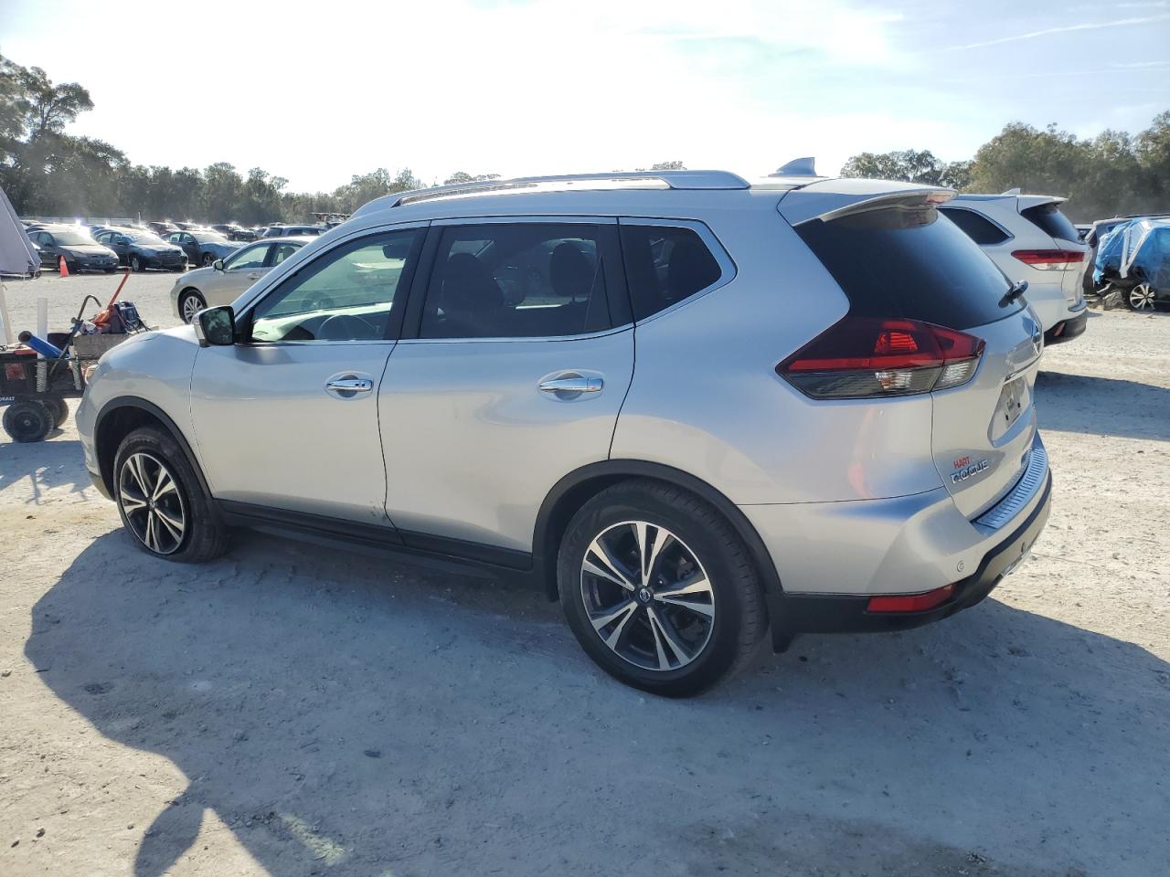 2019 Nissan Rogue - Image 2