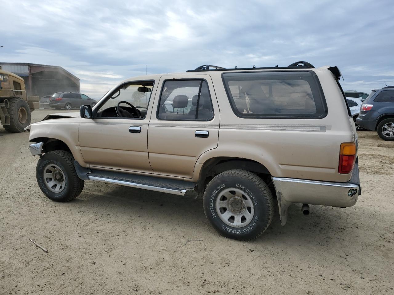 1995 Toyota 4Runner - Image 2